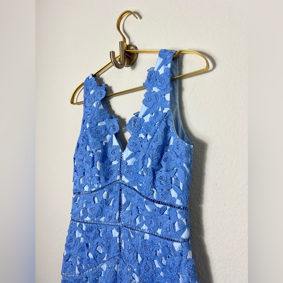 EUC Vineyard Vines 144th Kentucky Derby Lace Dress In Periwinkle, Size 00 - Picture 9 of 16